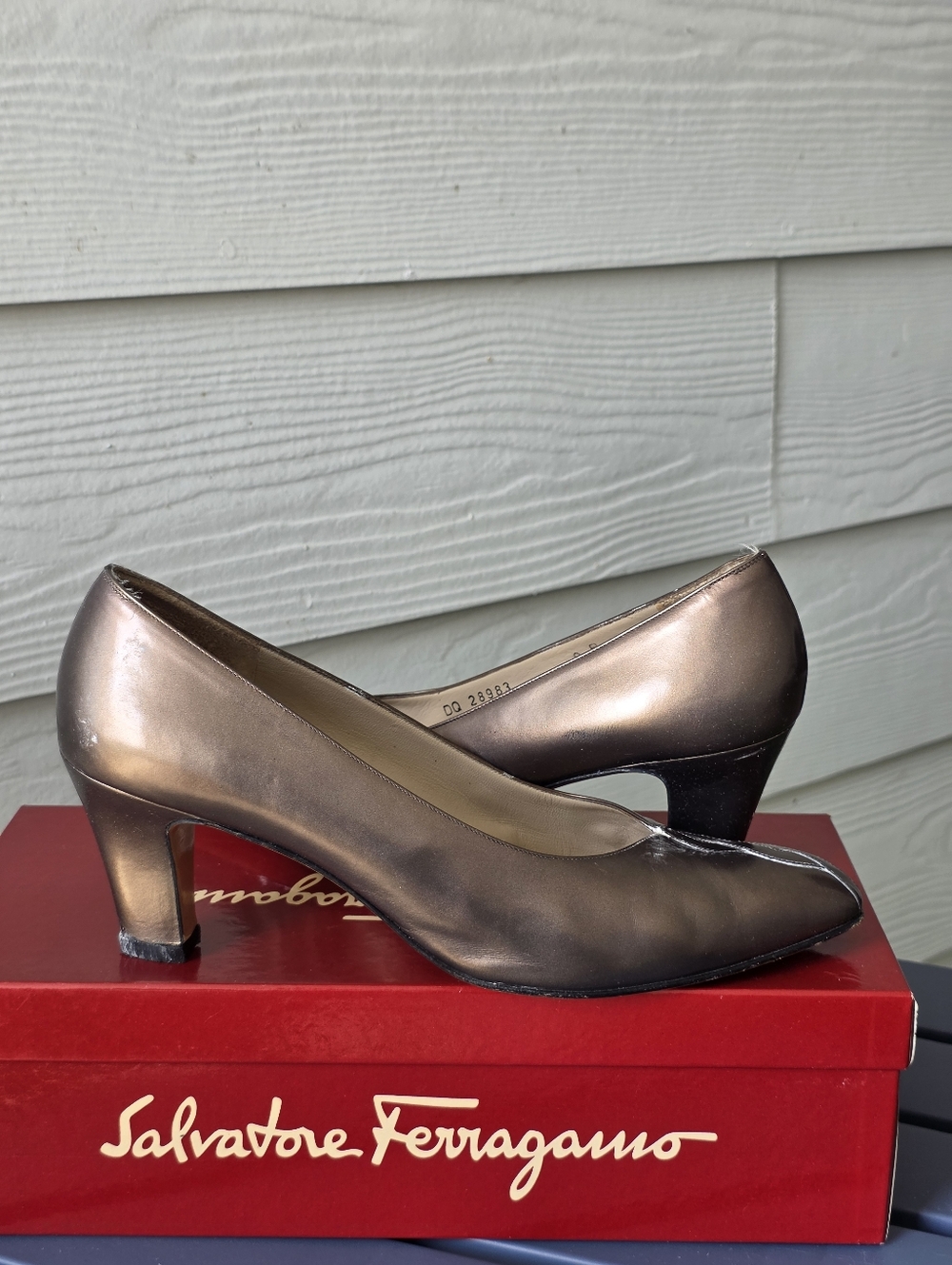Salvatore Ferragamo Brown Leather Kitten Heels Pumps Women Size 9B Italy
